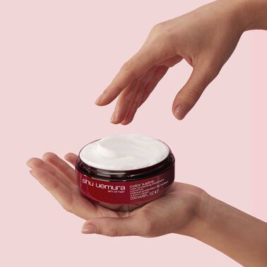 color lustre treat - hårpleje fra shu uemura art of hair | L'Oréal Partner Shop