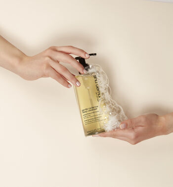 deep cleanser gentle radiance shampoo - Shu Uemura Pro | L'Oréal Partner Shop