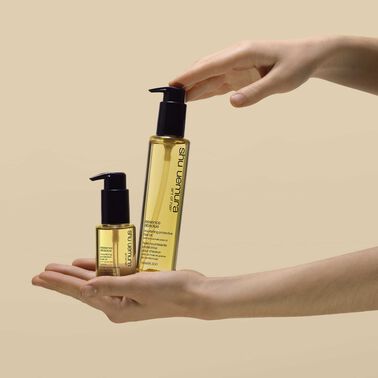 essence absolue nourishing protective hair oil - hårpleje fra shu uemura art of hair | L'Oréal Partner Shop